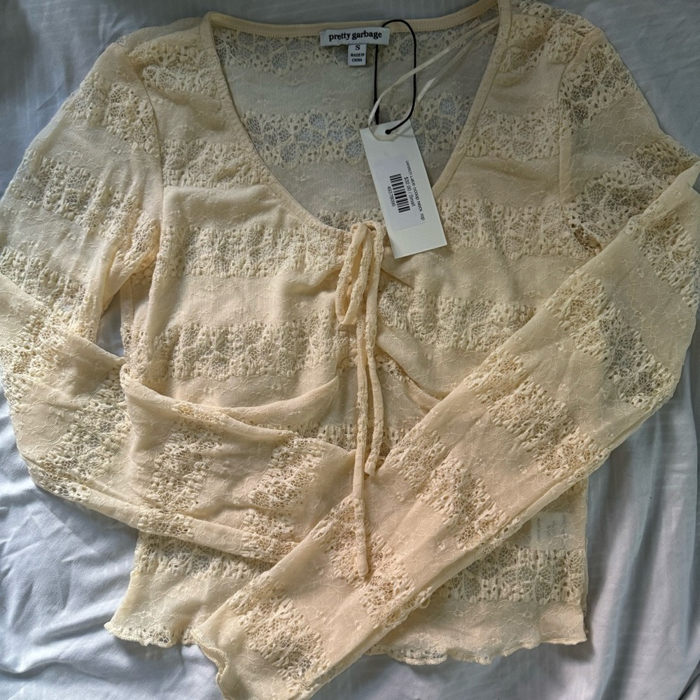Cream Lace Women Top Size Small NWT